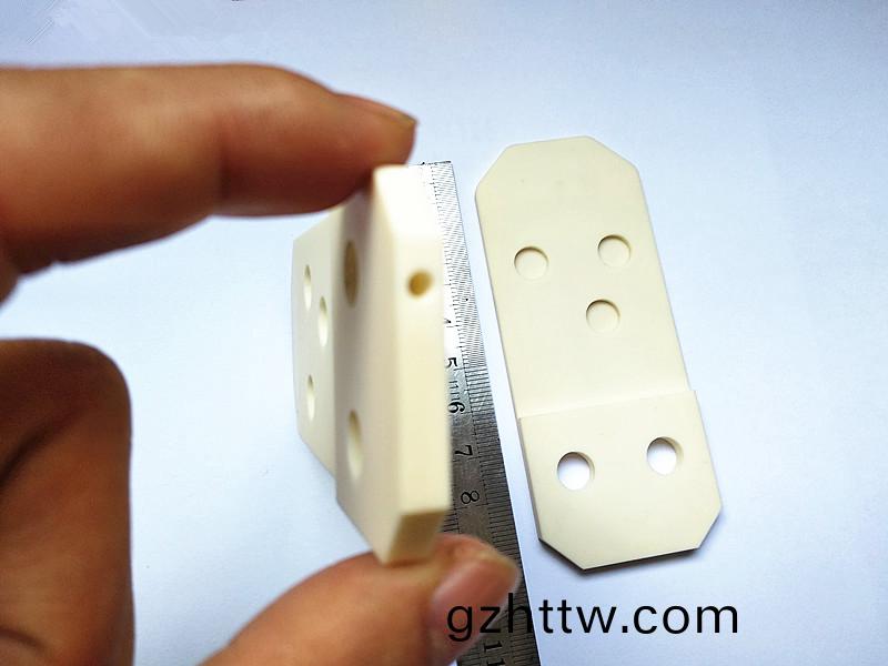 陶(tao)瓷(ci)吸(xi)嘴(zui)，鎢(wu)鋼(gang)吸嘴(zui)，定製吸(xi)嘴，得人精工定製加工(gong)吸嘴，微孔(kong)吸(xi)嘴